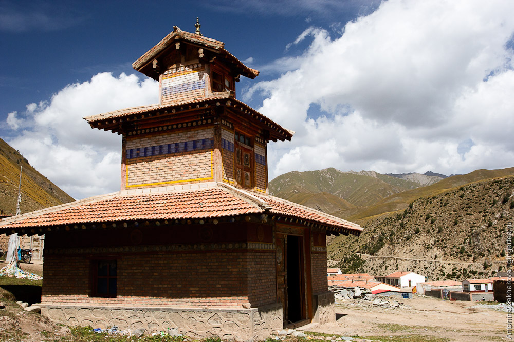 монастырь в Цинхае, tibetan monastery in Qinqhai