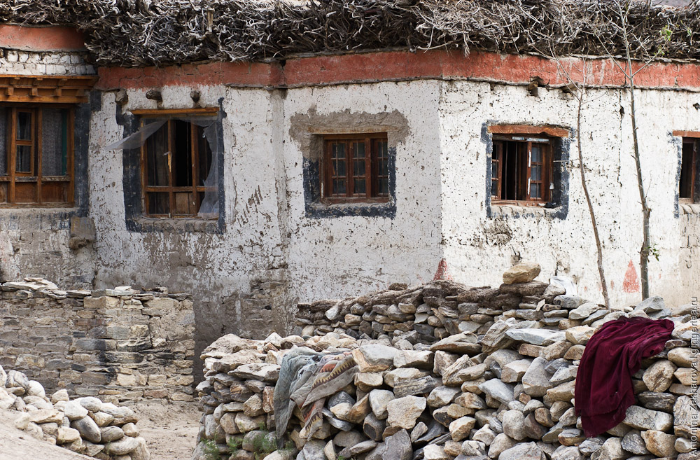 тибетская архитектура в деревне Сани, Занскар, Индия
