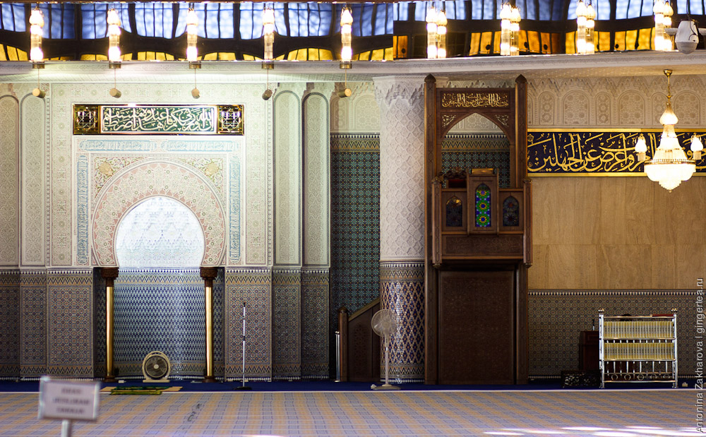 Музей исламского искусства и Государственная мечеть в Куала Лумпуре