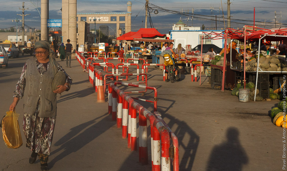 базар в городе Куча на Шелковом пути, Синьцзян-Уйгурский автономный район