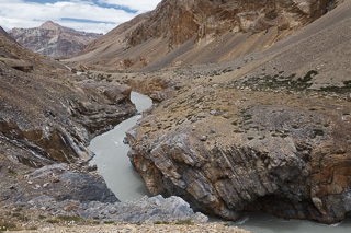 «Детский» поход в Ладакх и Индийские Гималаи. Часть 1: Опасная река