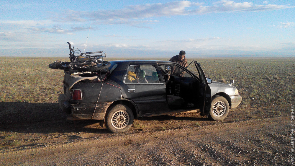 перевозка велосипедов на легковой машине в Монголии