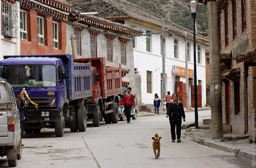 Батанг. Как живут городские тибетцы
