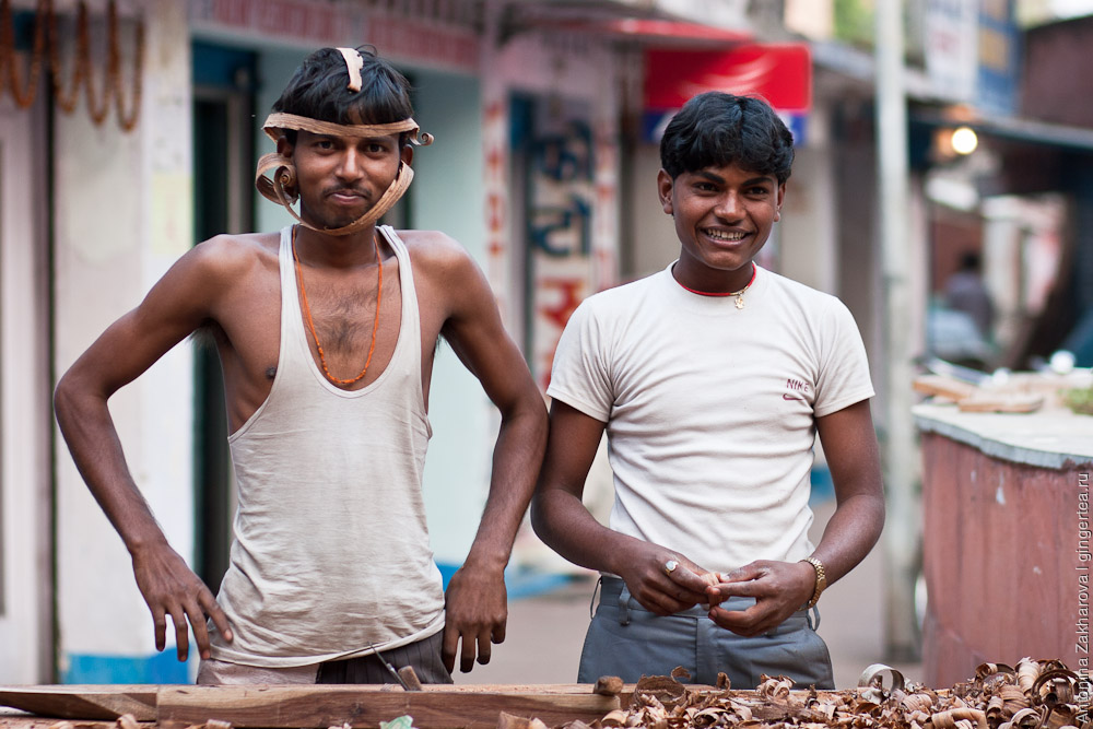 столярная мастерская в Бодхгае, Индия