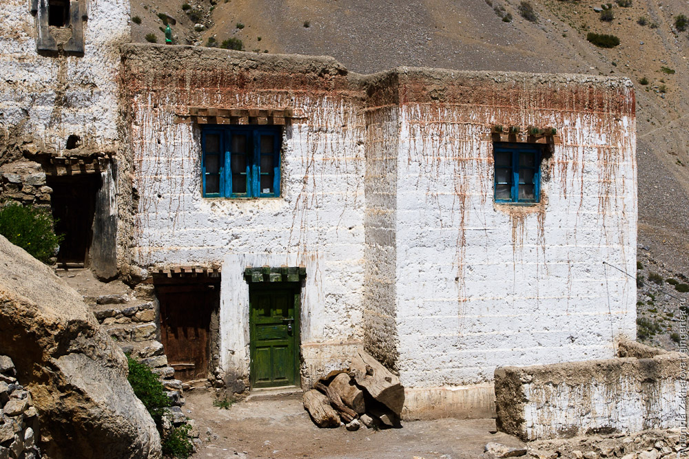 домики монахов в Ки гомпе, Key gompa in Spiti