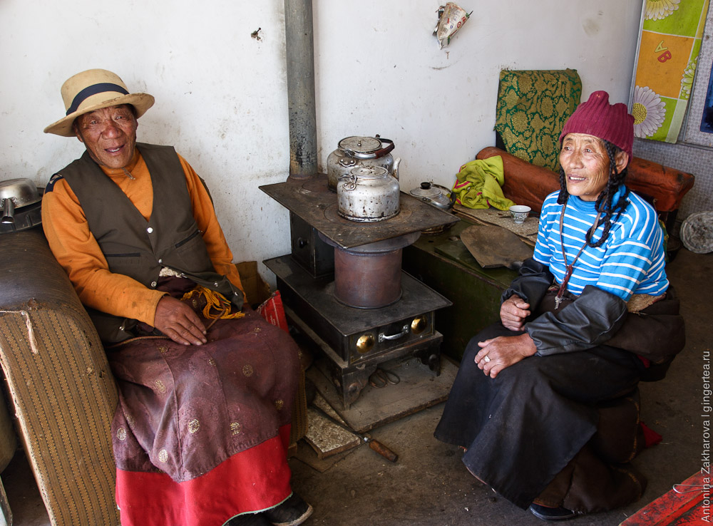 бабушка и дедушка тибетцы в провинции Цинхай в Китае