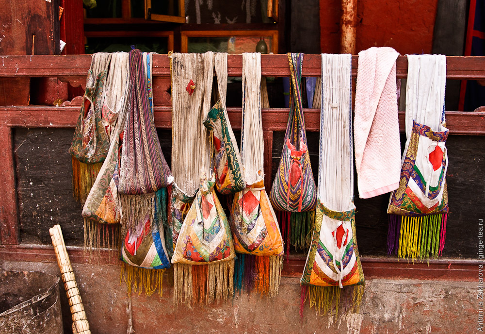 Тибет: в городе и в деревне
