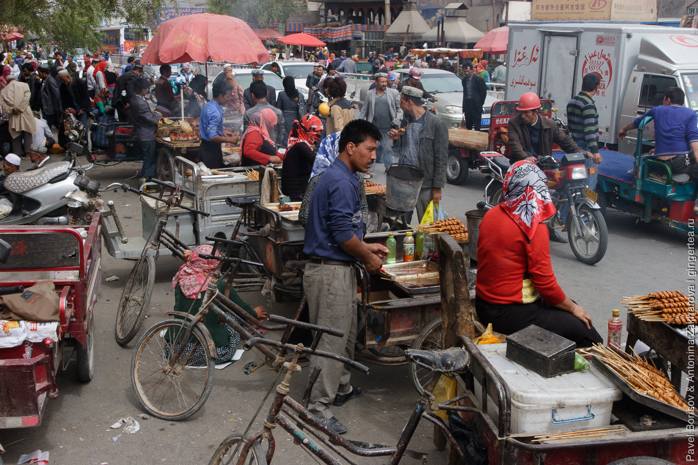 Восточный базар в Хотане в Уйгурии