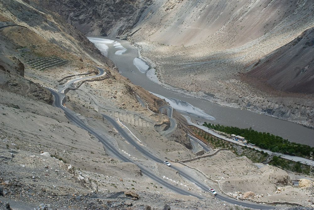 дорога в Верхнем Киннауре, Химачал-Прадеш, Индия, Upper Kinnaur, Nako, Himachal-Pradesh, India